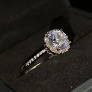 🌟 2ct Moissanite Round Brilliant Halo Ring. Gold plated over S925.